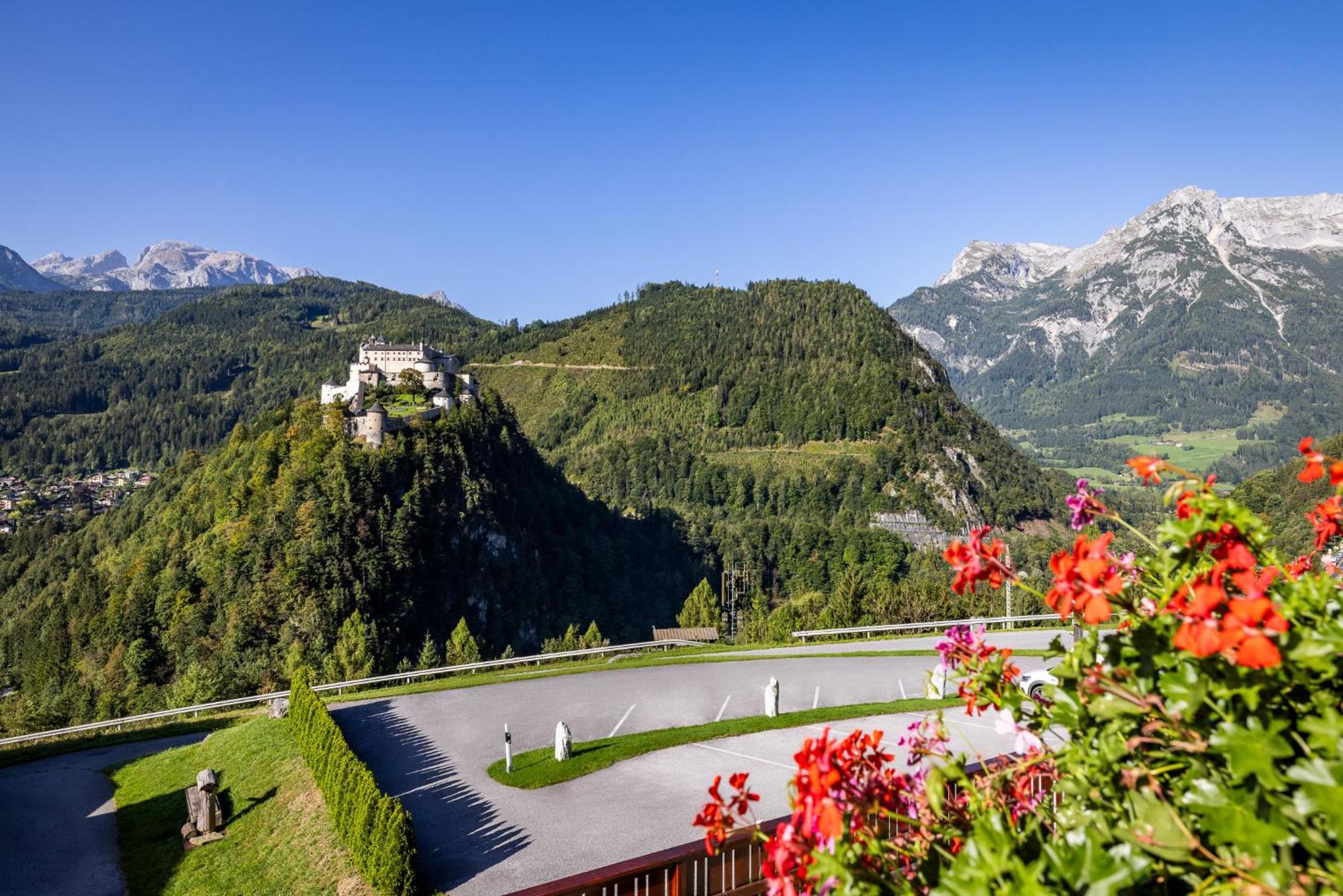 Der Burgblick-Adults Only Hotel Werfen Exterior foto